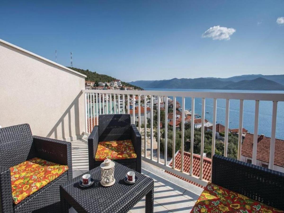 Apartman Sutalo Komarna Exterior foto