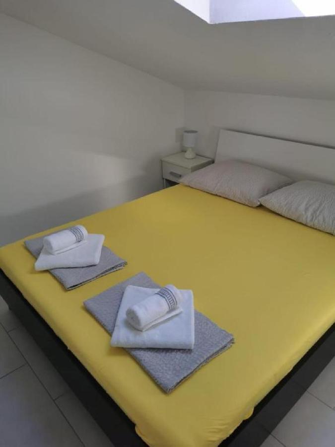 Apartman Sutalo Komarna Exterior foto