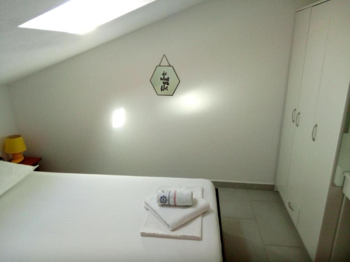 Apartman Sutalo Komarna Exterior foto